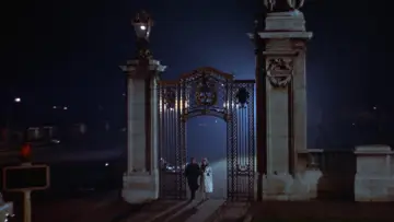 Backdrop to the movie "Indiscreet" #1102672