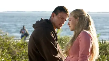 Backdrop to the movie "Dear John" #1799699