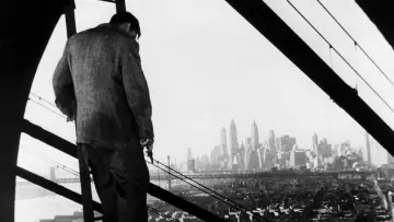 Backdrop to the movie "The Naked City" #421600
