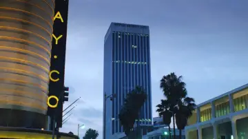 Backdrop to the movie "Miracle Mile" #875765