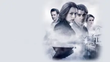 Backdrop to the movie "The Deep End" #1867386