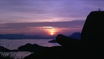 Backdrop to the movie "Come Drink with Me" #1024225