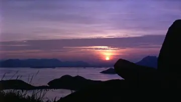 Backdrop to the movie "Come Drink with Me" #1024227