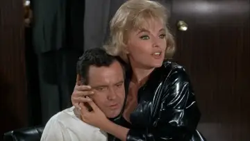 Backdrop to the movie "How to Murder Your Wife" #1858560