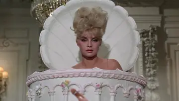 Backdrop to the movie "How to Murder Your Wife" #1858573