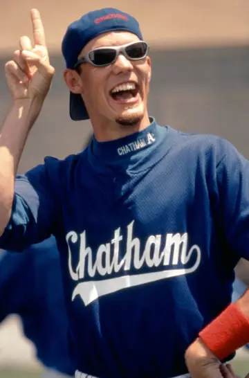 Poster to the movie "Summer Catch" #1521781