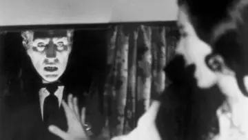 Backdrop to the movie "Count Yorga, Vampire" #1877386
