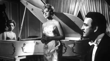 Backdrop to the movie "The Exterminating Angel" #983650