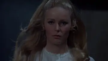Backdrop to the movie "Dracula Has Risen from the Grave" #1044827