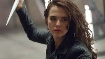 Backdrop to the movie "Vampire Academy" #886276