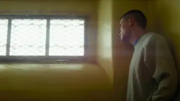 Backdrop to the movie "Starred Up" #971232