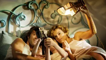 Backdrop to the movie "Those Happy Years" #1129743
