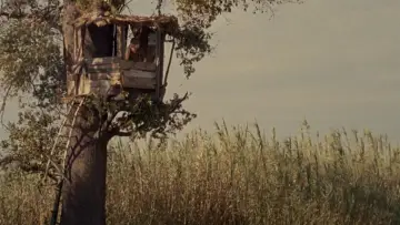 Backdrop to the movie "Secret World" #1145270