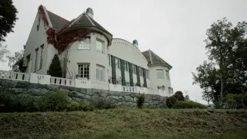 Backdrop to the movie "Roses, Kisses and Death" #1146662