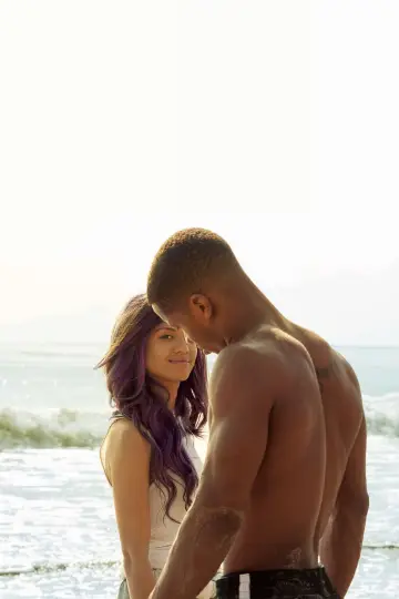 Poster to the movie "Beyond the Lights" #993788