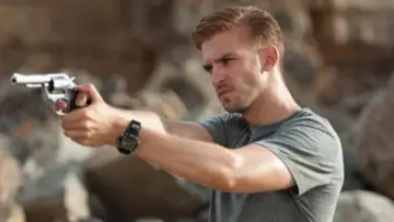 Backdrop to the movie "The Guest" #851218