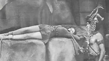 Backdrop to the movie "Jungle Girl" #732171