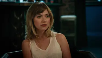 Backdrop to the movie "She