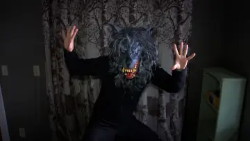 Backdrop to the movie "Creep" #1799980