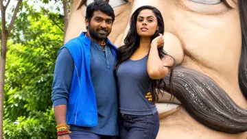 Backdrop to the movie "Purampokku Engira Podhuvudamai" #1907336