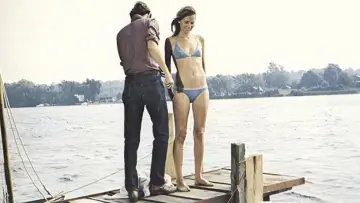Backdrop to the movie "The Girl in Blue" #501427