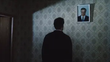 Backdrop to the movie "The Touch" #1192615