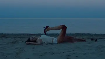 Backdrop to the movie "It Follows" #592685
