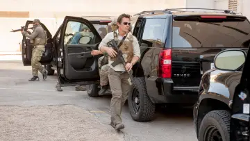Backdrop to the movie "Sicario" #219280