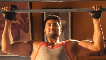 Backdrop to the movie "Bhooloham" #725455
