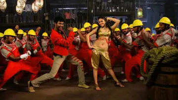 Backdrop to the movie "Madha Gaja Raja" #1782820