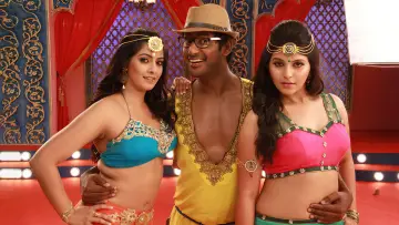 Backdrop to the movie "Madha Gaja Raja" #1782830