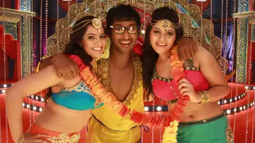 Backdrop to the movie "Madha Gaja Raja" #1782833