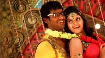 Backdrop to the movie "Madha Gaja Raja" #1782837