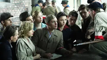 Backdrop to the movie "Warsaw 44" #356017