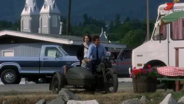 Backdrop to the movie "Cousins" #1905223