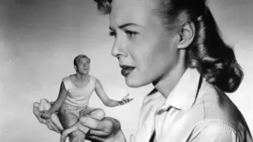 Backdrop to the movie "The Incredible Shrinking Man" #986896