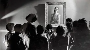 Backdrop to the movie "Portrait of Jennie" #1590849