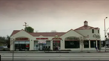 Backdrop to the movie "Safe" #907989