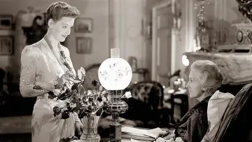 Backdrop to the movie "Now, Voyager" #403125