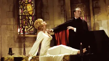 Backdrop to the movie "Dracula A.D. 1972" #388674