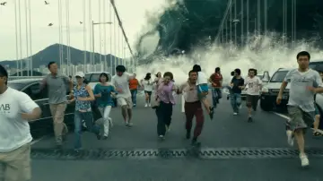 Backdrop to the movie "Tidal Wave" #254634