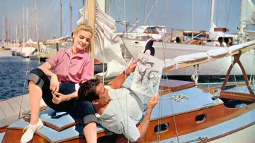 Backdrop to the movie "Designing Woman" #1133881