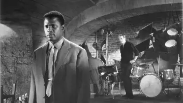 Backdrop to the movie "Paris Blues" #1902569