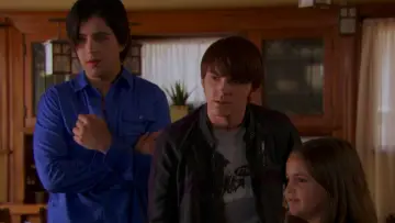 Backdrop to the movie "Merry Christmas, Drake & Josh" #1079060