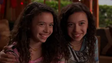 Backdrop to the movie "Merry Christmas, Drake & Josh" #1079111