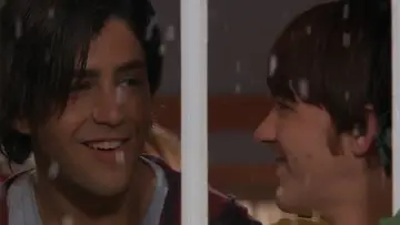 Backdrop to the movie "Merry Christmas, Drake & Josh" #1079122