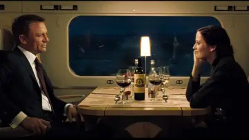 Backdrop to the movie "Casino Royale" #573383