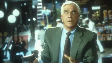 Backdrop to the movie "Naked Gun 33⅓: The Final Insult" #324005