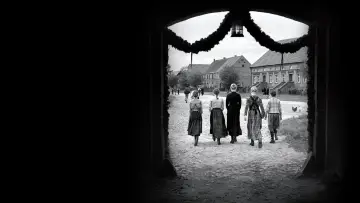 Backdrop to the movie "The White Ribbon" #1583877
