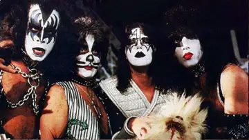 Backdrop to the movie "KISS Meets the Phantom of the Park" #709448